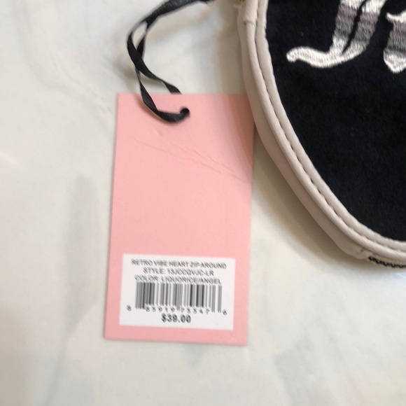 Juicy Couture Retro Vibe Liquorice & Angel Heart Zip Around Wristlet NWT - Picture 5 of 15